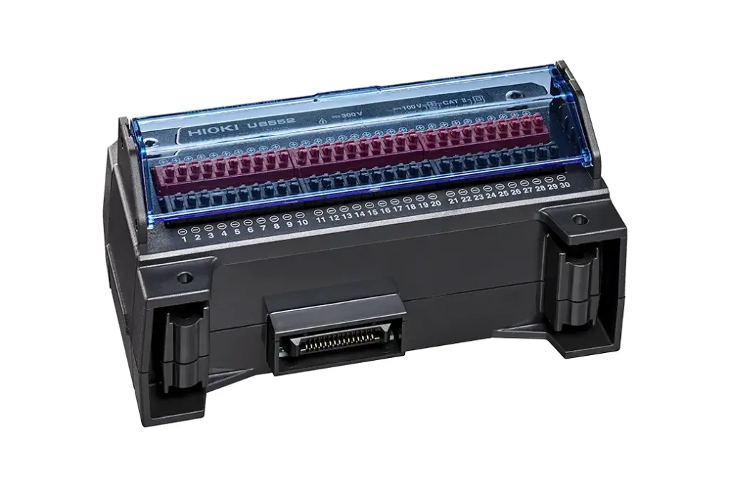 U8552. Unidad adquisidora de voltaje / temperatura de 30 canales